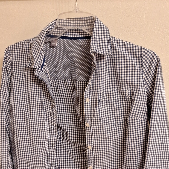 Women's Classic Black and White Checkered Button Down Shirt - Picture 1 of 4